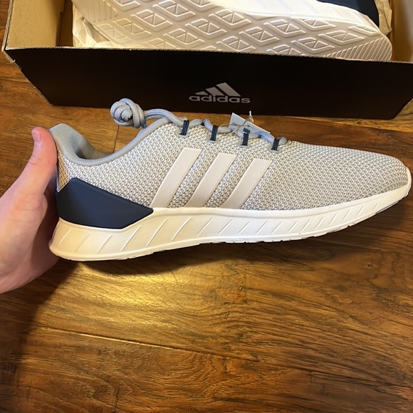 Adidas sneakers - Picture 3 of 7